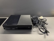 Konsola Xbox One Fat 500GB + oryginalny zasilacz + kabel HDMI 2.0