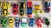 TRANSFORMERS / ZESTAW 13 FIGUREK