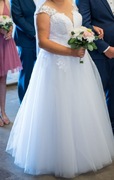 Witam mam na sprzedaż piękna suknię ślubną . Maddy-nazwa sukni 