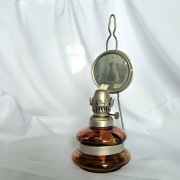 Stara lampa naftowa z odbłyśnikiem z okresu PRL. Odbiór Warszawa