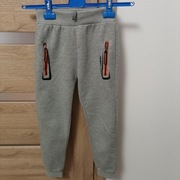 Spodnie dresowe chłopięce rozm. 146