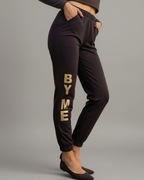 Czekoladowe spodnie joggery By Me z logo, polski producent, L