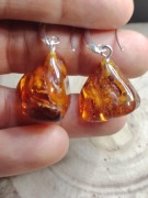 Kolczyki Bursztyn Bałtycki. Koniak. Stal chirurgiczna. Pudełko Gratis