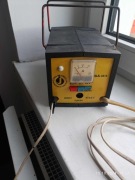 Prostownik samochodowy z okresu PRL. BA  12 / 5.