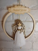 Anioł stróż makrama na drewnianym kole