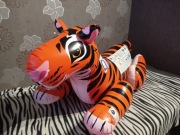 Dmuchany tygrys Summer Waves (z pudełkiem)