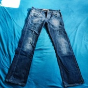 Jeansy Wrangler Crank 33/32
