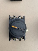 Wyłącznik rozłącznik nadprądowy FUJI EA203BM 150A z Przełącznikiem na drzwi