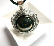 Petrol blue, duża kula, porcelana w drucie, wisior