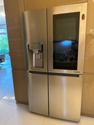 Lodówka LG z kostkarką podświetlanymi drzwiczkami