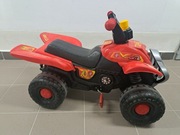 Traktor z przyczepka duży 