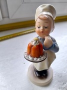 Mały cukiernik z babką Hummel