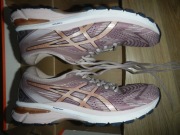 ASICS buty do biegania lekkie GT2000 39