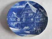 PORCELANOWY TALERZYK  KOLEKCJONERSKI  " ROYAL BAWARIA  1976 NR2