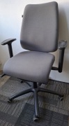 Krzesła biurowe porządne w dobrym stanie