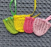 Koszulki szydełkowe na jajka 