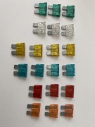 Bezpieczniki płytkowe samochodowe kpl