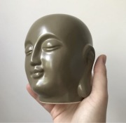 Świecznik głowa Budda szaro brązowa ozdoba unikatowa dekoracja wys. 11 cm