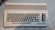 Commodore 64C, Stacja dyskietek 1541, Dwa zasilacze + Kasety + Dyskietki