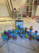 DREWNIANE KLOCKI EDUKACYJNE MIASTO 100 SZT. SORTER