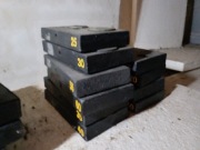 Obciążenia żeliwne do atlasu prostokatne 20 sztuk po 30 zł sztuka