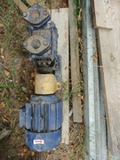 Zespół hydroforowy silnik 1,5kW+pompa zasysająca. Nigdy nie używana, leżak 