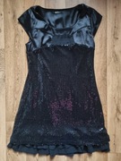 Czarna sukienka z cekinami 