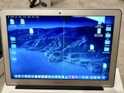 MacBook Air 2017 A1466 uszkodzony