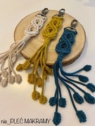Brelok breloczek makrama zawieszka