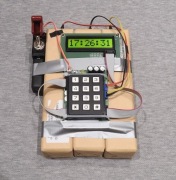 Counter Strike Replika Bomby C4 CS2 Zegar (wideo) PREZENT