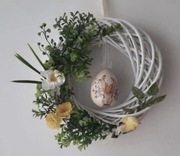 Wianek wiosenny wiklinowy dekoracja wisząca 