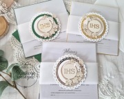 Delikatne zaproszenia komunijne na komunię komunia hostia tekturka