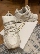 Damskie Sneakersy Carrli Guess Biały 38 FLGCAI FAB12 WHISA, do odświeżenia