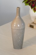 Smukły szary wazon wys 26 cm