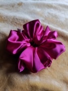 Gumka do włosów w typie scrunchie duża fuksjowa 