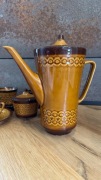 Zestaw kawowy Chodzież PRL – brązowa ceramika vintage