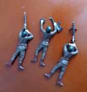 Wojsko polskie żołnierzyki figurki z PRL 3 szt.kpl.