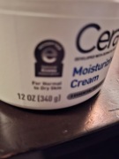 Nawilżający Krem  CeraVe z ceramidami| skóry twarzy i ciała 340g/12 OZ