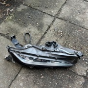 Halogen prawy lampa drl Lexus Rx