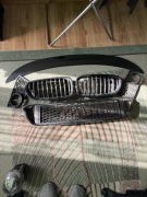 Części BMW F10 grill nerki kratki zderzaka spoiler