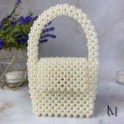 Torebka z perłowych koralików