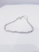 Uszkodzona srebrna damska bransoletka 