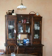 Kredens antyk, z nadstawką.