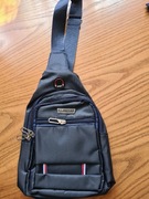 Plecak przekładany przez ramię pomieści dużo 