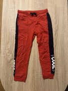 chłopięce spodnie dresowe 4/5 lat