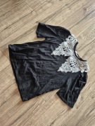 Stradivarius bluzeczka czarna biały haftowany kołnierzyk M