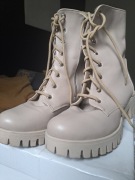 Buty za kostkę wiązane 