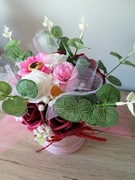 Luksusowy Flower Box z Różami  Elegancka Kompozycja Kwiatowa w Pudełku  