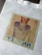 Torebka torba tote bag materiał non woven Taylor swift