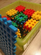 Klocki konstrukcyjne wafle ok. 100 szt. + podstawa duże klocki przestrzenne